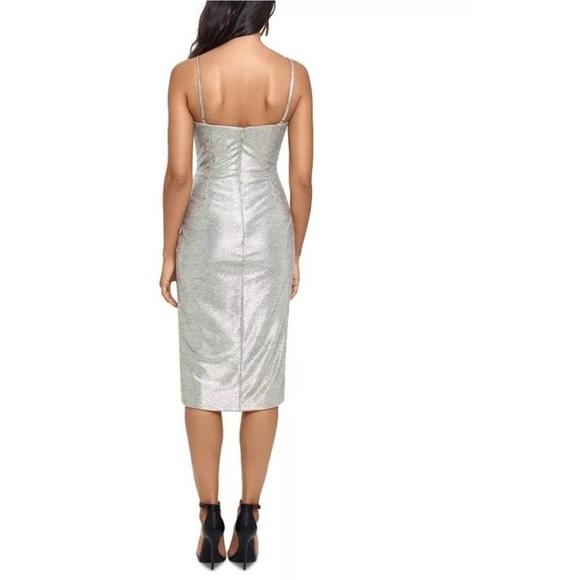 NWT Xscape Women's Metallic Ruffled Sheath Dress Gray Size 4 - Picture 3 of 8